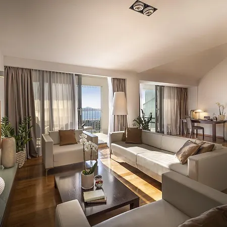Hotel Valamar Lacroma 4*